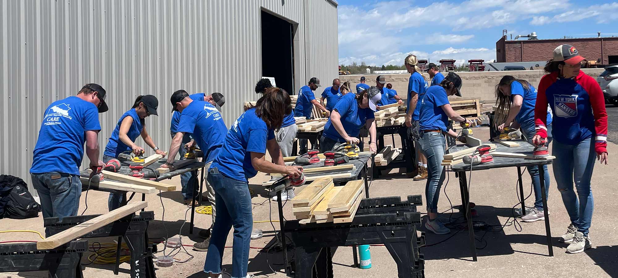 David Weekley Homes Team Members at a volunteer event